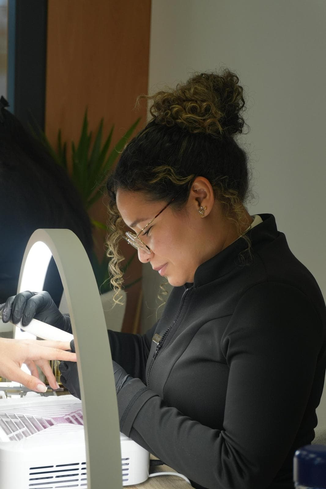 Manicure no Luna Beauty Studio