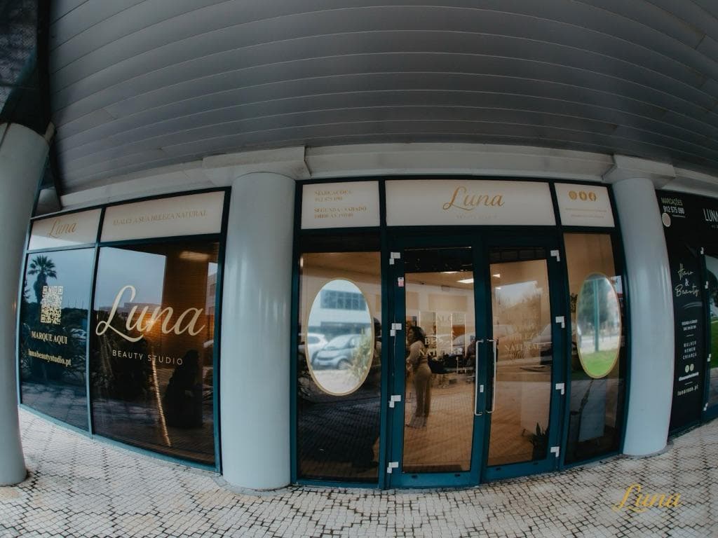 Fachada do Luna Beauty Studio na Quinta da Beloura