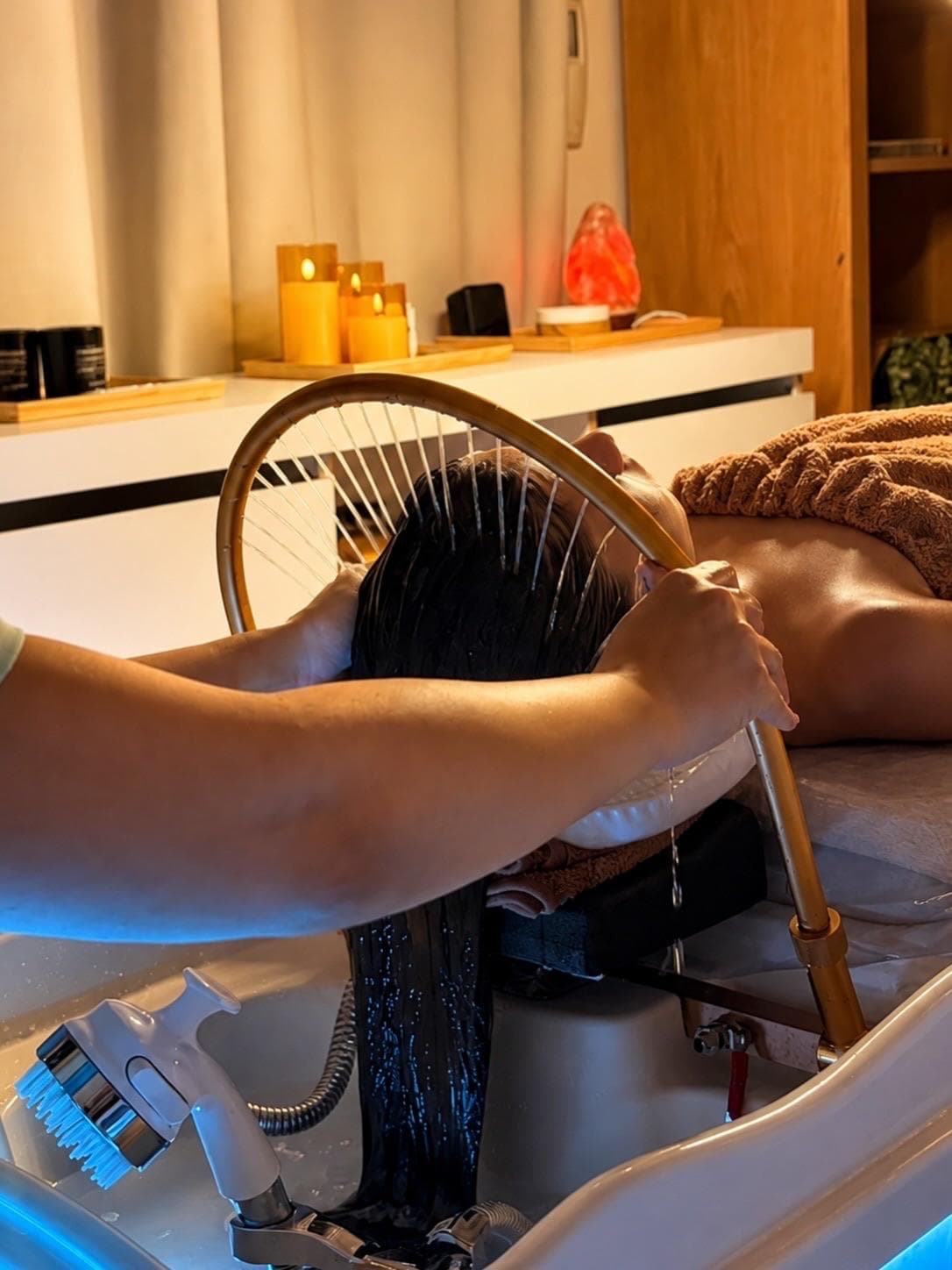 Lavagem e ritual capilar no Luna Beauty Studio